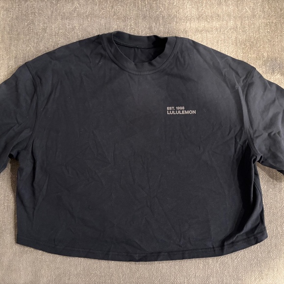 Lululemon Oversized Cropped T-Shirt - Picture 2 of 3